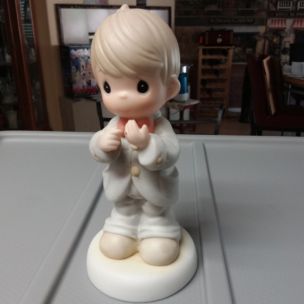 Precious Moments Figurine